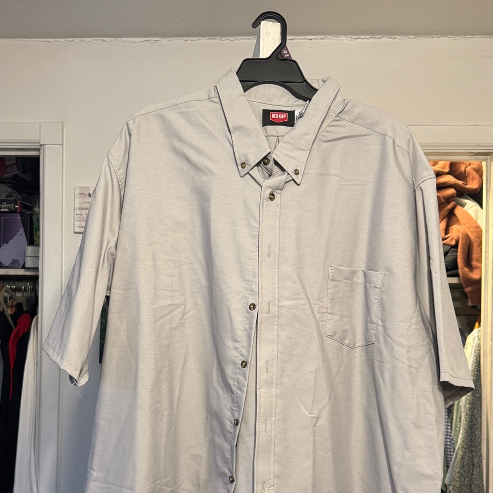 Men's Casual Button Down Shirt in Light Gray